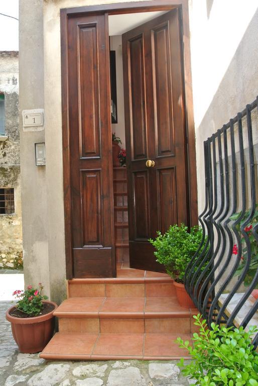 Trentinara B&B Casa Antonia מראה חיצוני תמונה