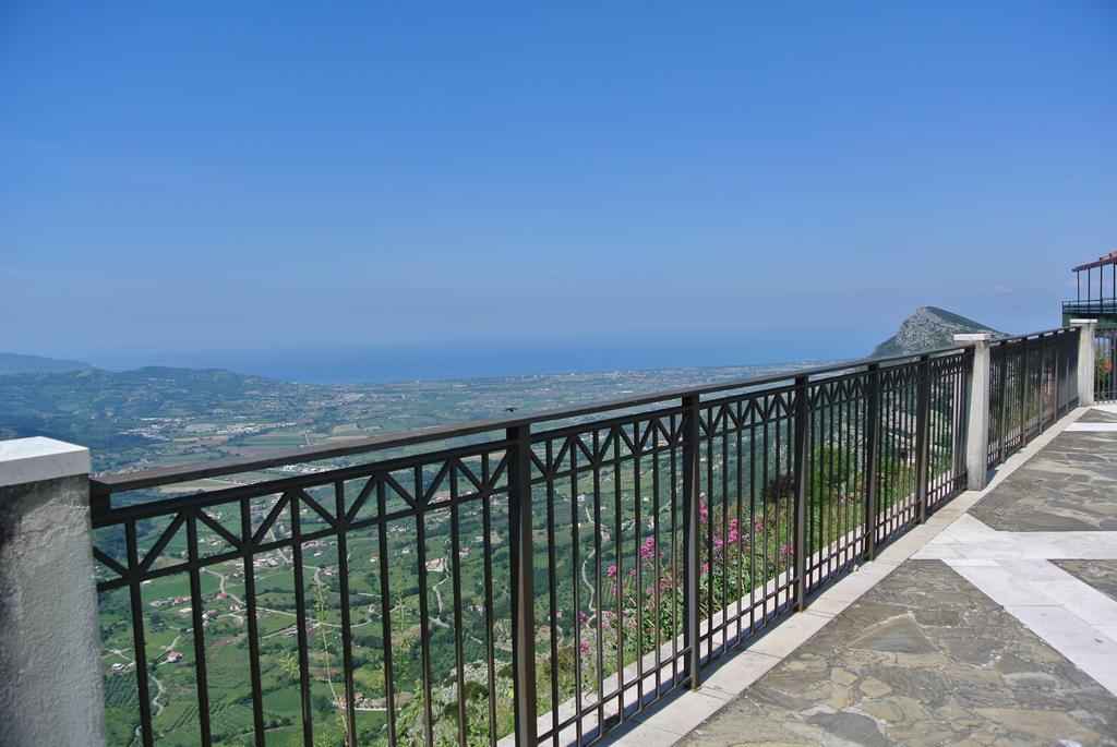 Trentinara B&B Casa Antonia מראה חיצוני תמונה